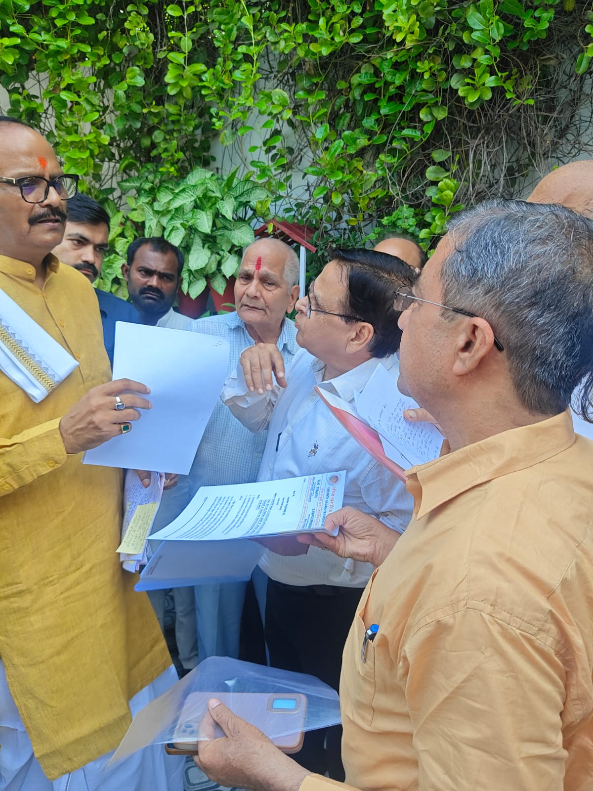 उप मुख्यमंत्री श्री ब्रजेश पाठक से पेंशनर्स की चिकित्सा प्रतिपूर्ति में नये शासनादेश से उत्पन्न समस्याओं के निराकरण का दिया आश्वासन